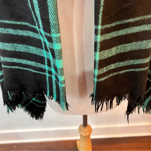 Oversized Classic Plaid Cozy Blanket Scarf Wrap Fringe Trim - Picture 6 of 10